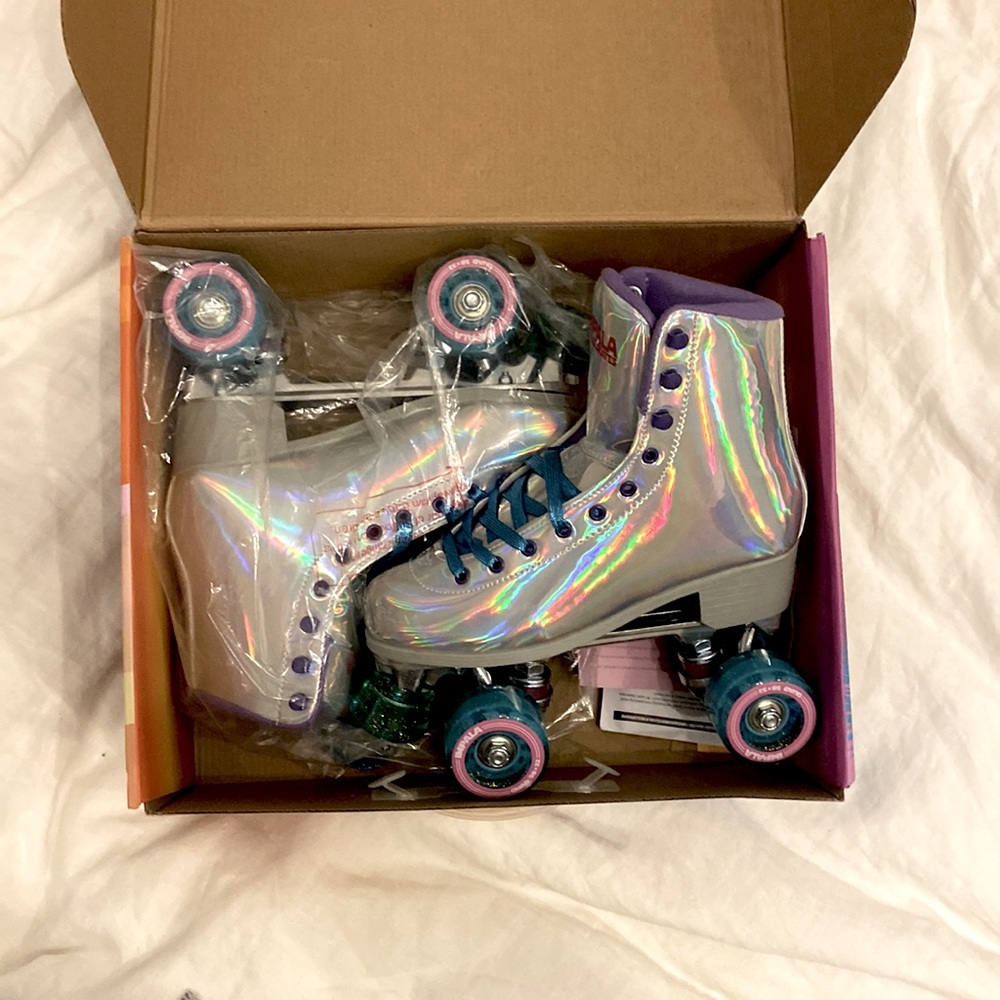 ***NEW IN BOX*** Impala Holographic Skates
